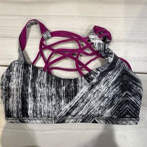 EUC Lulu lemon free to be wild sports bra